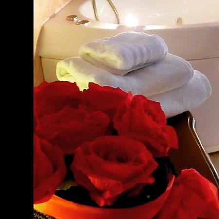 Roxy Bellavista Apartment Cogna Luaran gambar