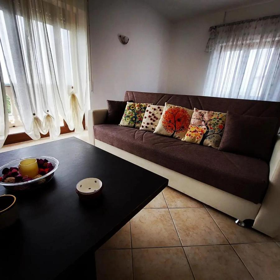 Roxy Bellavista Apartment Cogna Luaran gambar